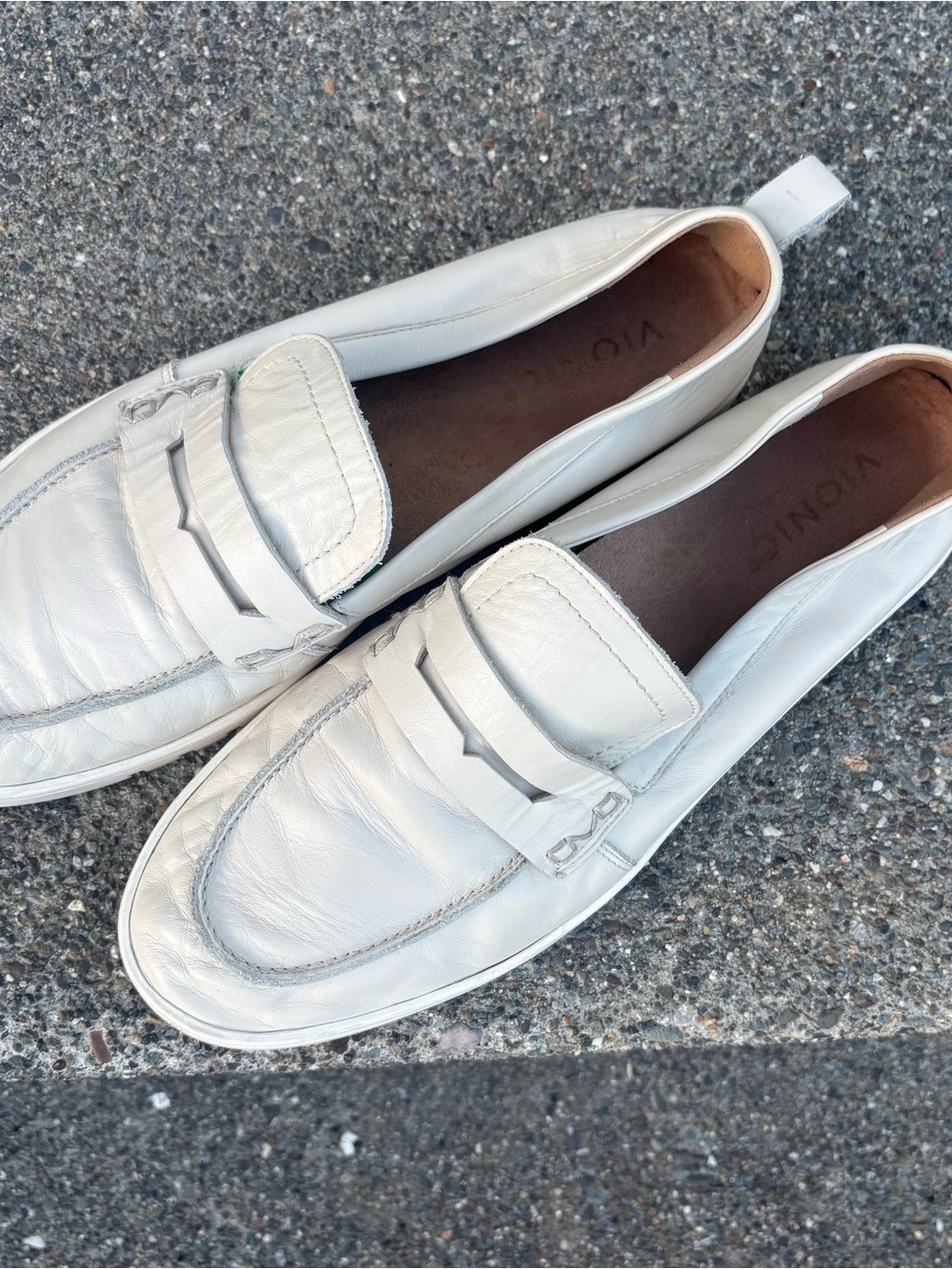Vionic Uptown Cream Leather Loafers Size 11 Wide Comfort Orthotic Shoes